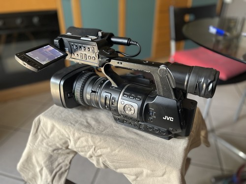 Videocamera jvc gy - jvc, gy-hm600